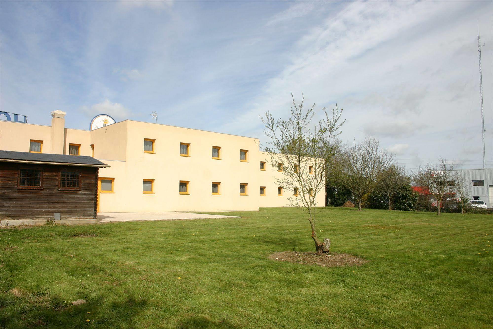 B&B Hotel Angers Parc Expos Verrieres-en-Anjou Exteriör bild